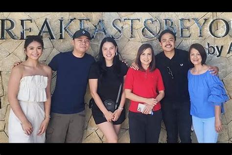 Neri Naig opens new all.